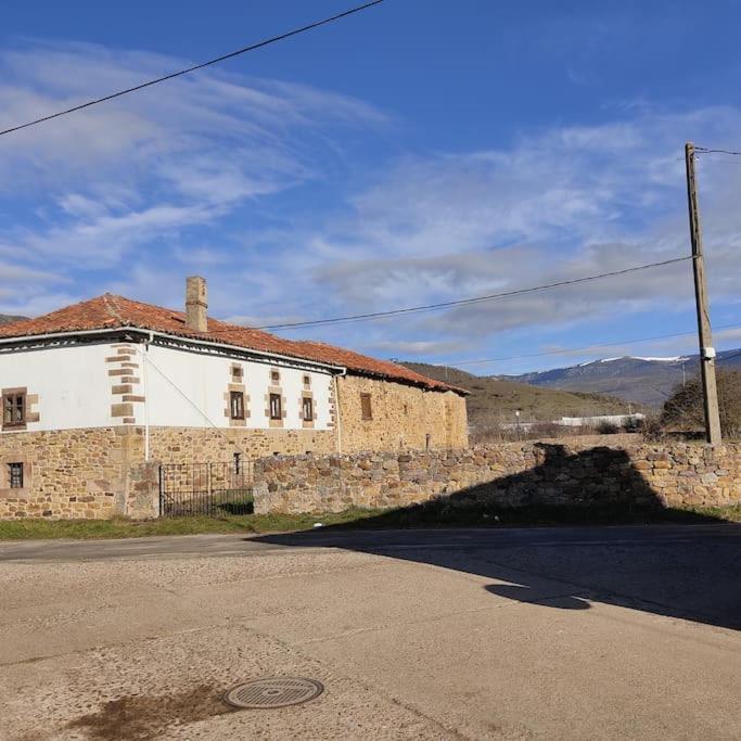 La Casa De La Tina Villa Porquera de Santullan Buitenkant foto